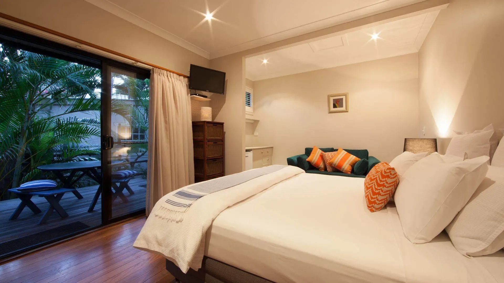 Cavvanbah Beach House Hotel Byron Bay